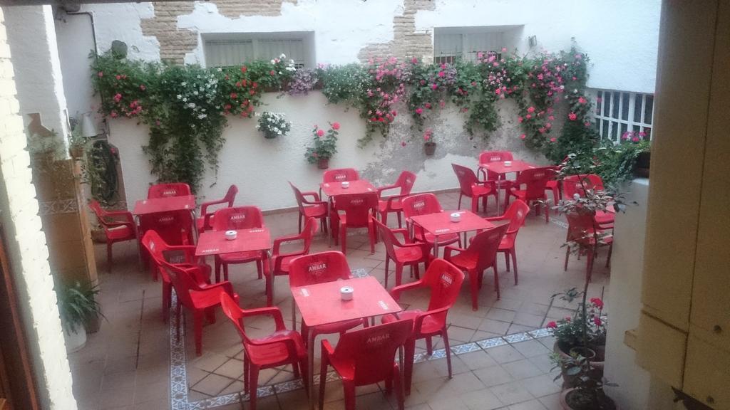 Hostal El Centro Huesca Extérieur photo
